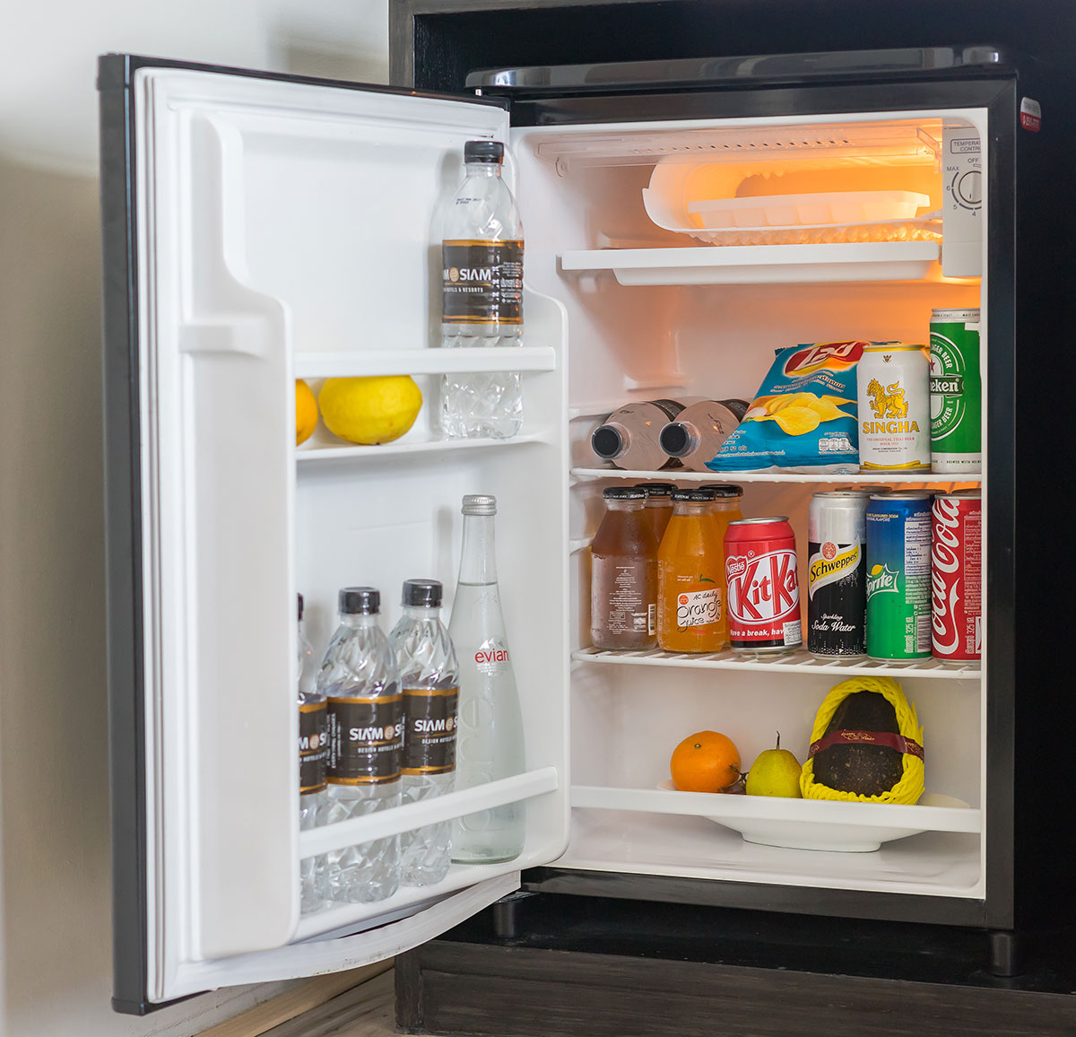 Différence entre réfrigérateur à boisson et cave à vin - Blog Festihome